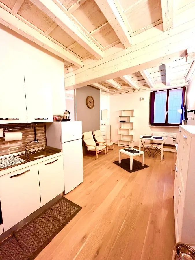 Apartment Residenza Serena Suite-Centro Storico Mantova Italy
